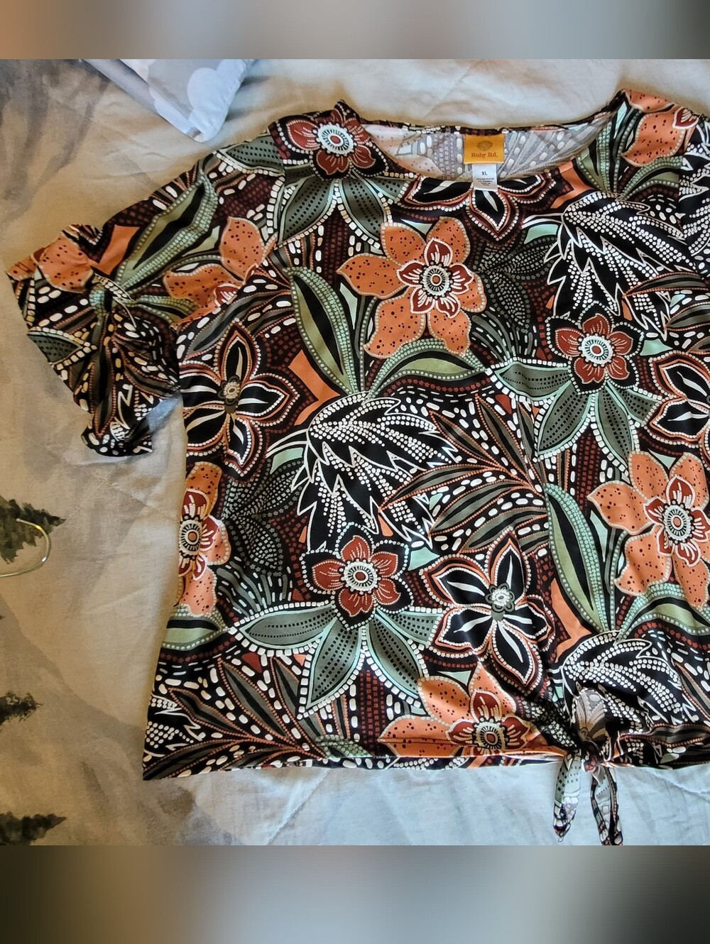 Ruby Rd. Multicolor Paisley Short Sleeve Top in Black, Peach & Mint